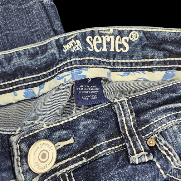 SERIES Sexy & Short Denim Capri- 9 - Picture 5 of 5